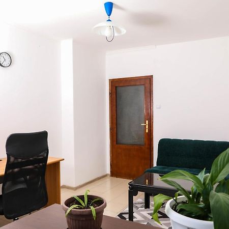 Krichim Apartments,Three-Bedroom, Large Apartment, Top Center Sofia Extérieur photo