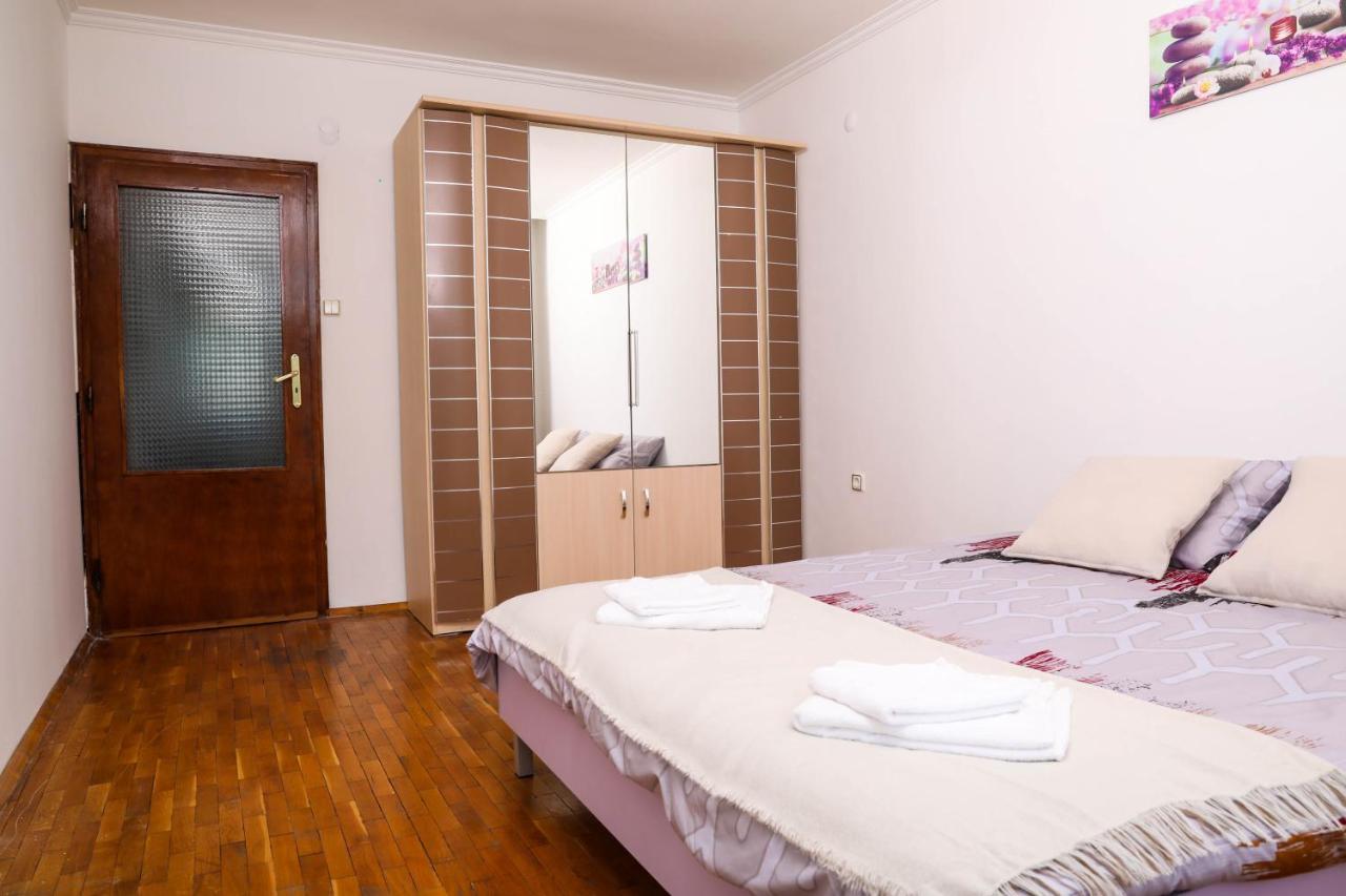 Krichim Apartments,Three-Bedroom, Large Apartment, Top Center Sofia Extérieur photo